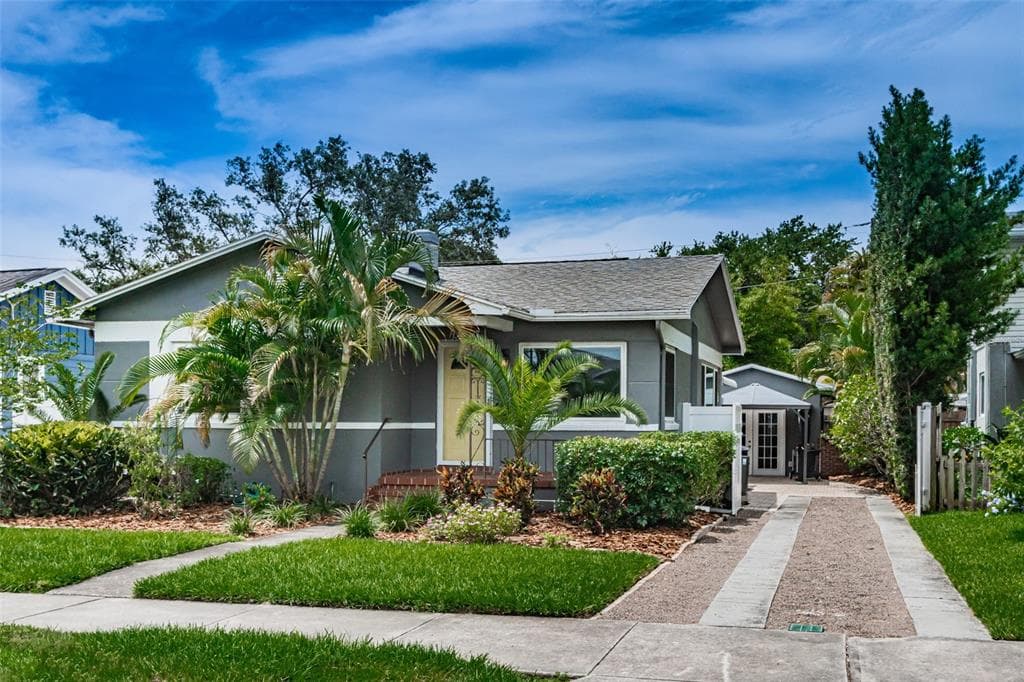 1220 26TH AVENUE N ST PETERSBURG, FL 33704
