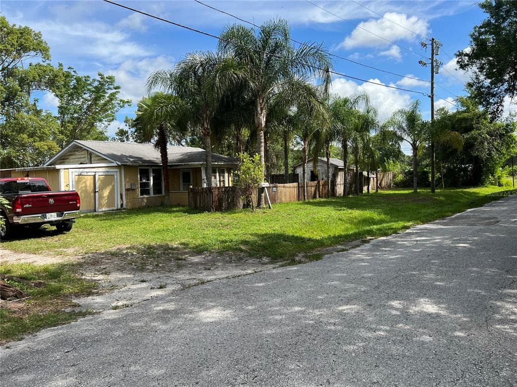 21149 LITTLE LAKE THOMAS ROAD LAND O LAKES, FL 34638