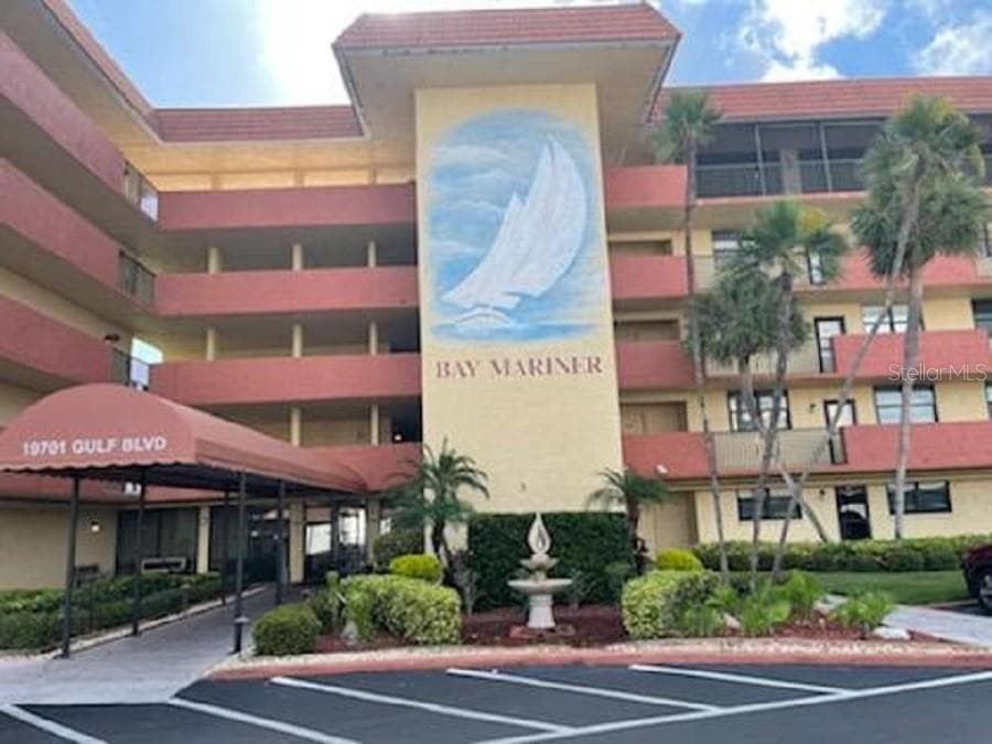 19701 GULF BOULEVARD UNIT 324 INDIAN SHORES, FL 33785