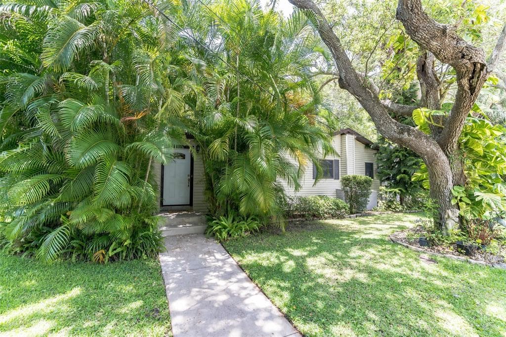 2717 8TH AVENUE SW LARGO, FL 33770