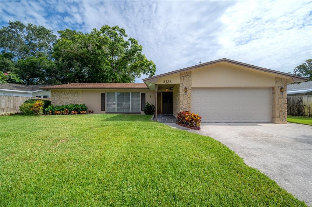 2228 EL DE ORO DRIVE