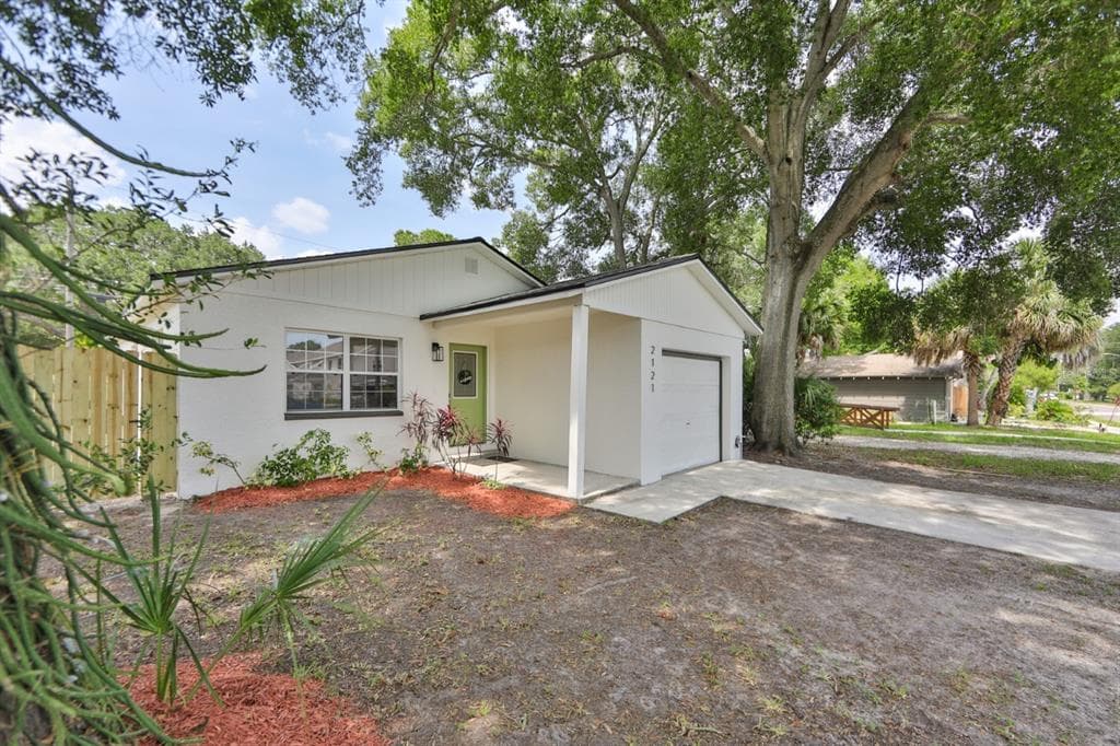 2121 44TH AVENUE N ST PETERSBURG, FL 33714