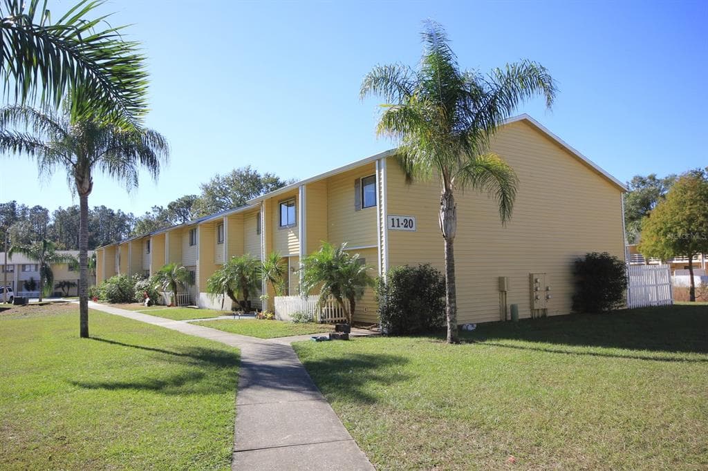22701 WATERSEDGE BOULEVARD UNIT 16 LAND O LAKES, FL 34639