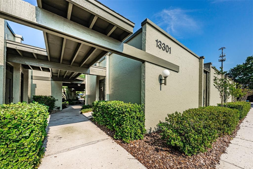 13301 N DALE MABRY HIGHWAY UNIT 910 TAMPA, FL 33618