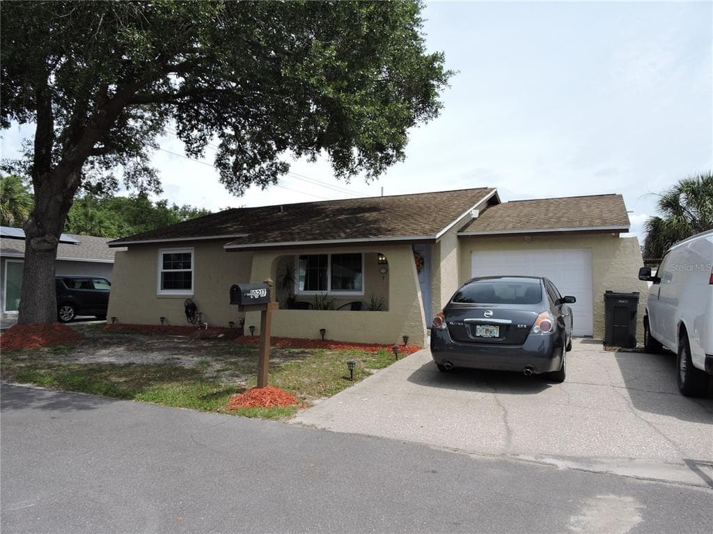 10217 CENTENNIAL COURT TAMPA, FL 33615