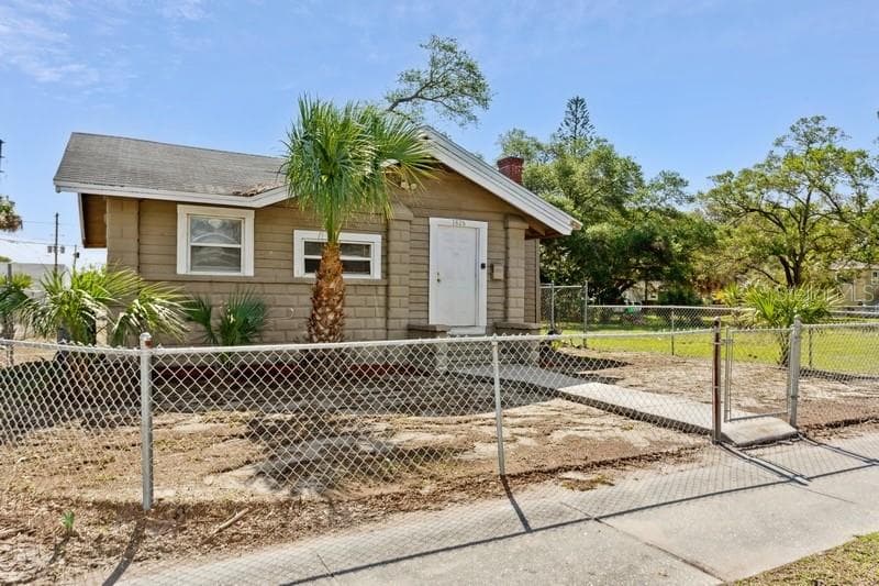 1826 19TH STREET S ST PETERSBURG, FL 33712