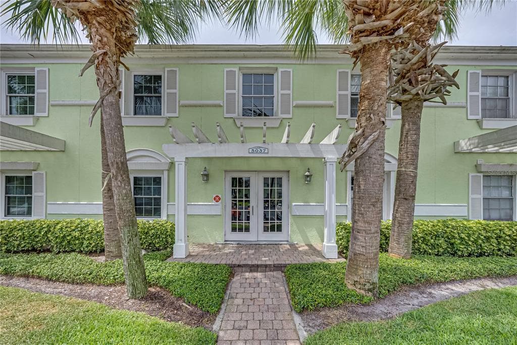 5037 STARFISH DRIVE SE UNIT A ST PETERSBURG, FL 33705