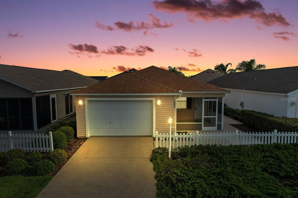 1801 ENDSLEY CT THE VILLAGES, FL 32162