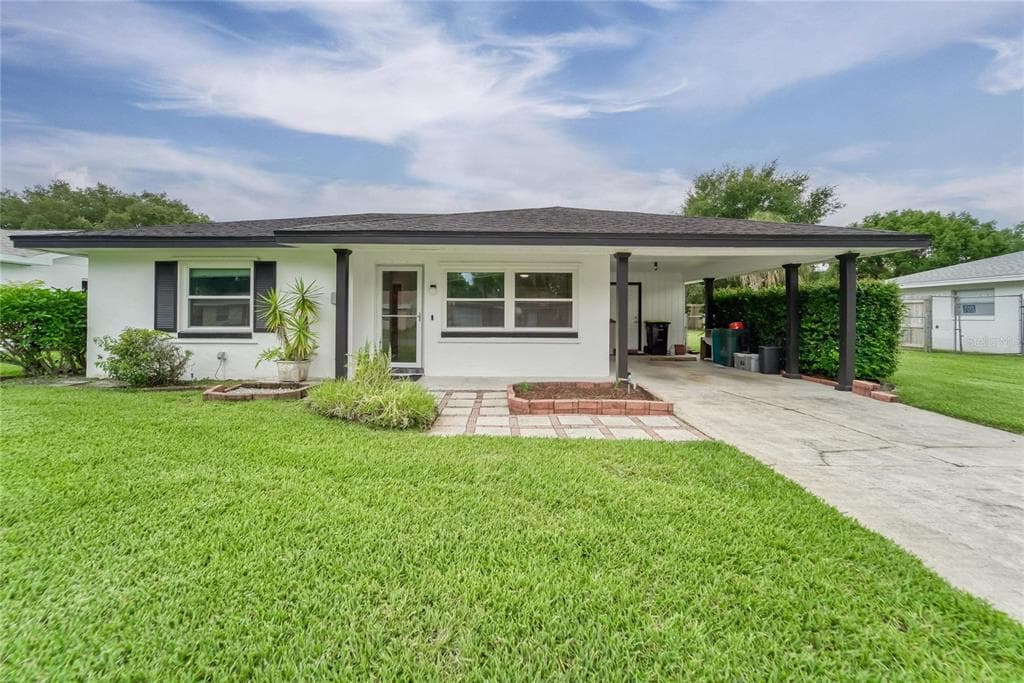 105 ELLIOTT LANE WINTER HAVEN, FL 33884