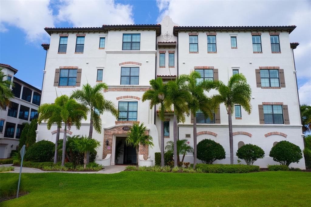 5703 YEATS MANOR DRIVE UNIT 301 TAMPA, FL 33616
