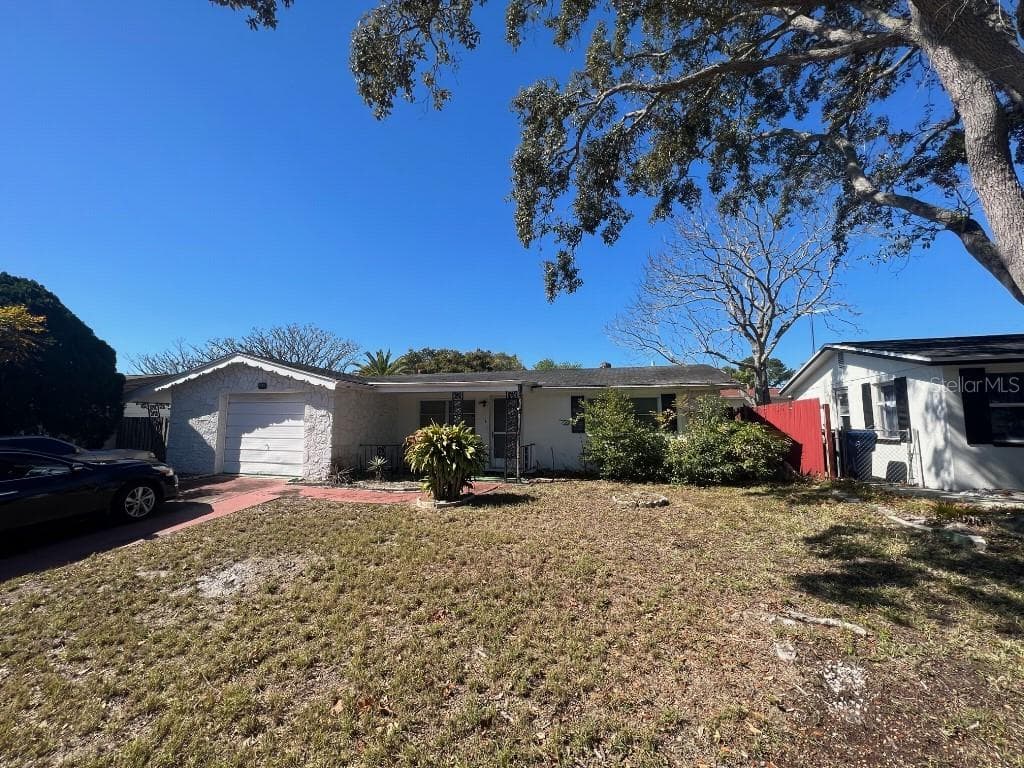 9105 GRAY FOX LANE PORT RICHEY, FL 34668