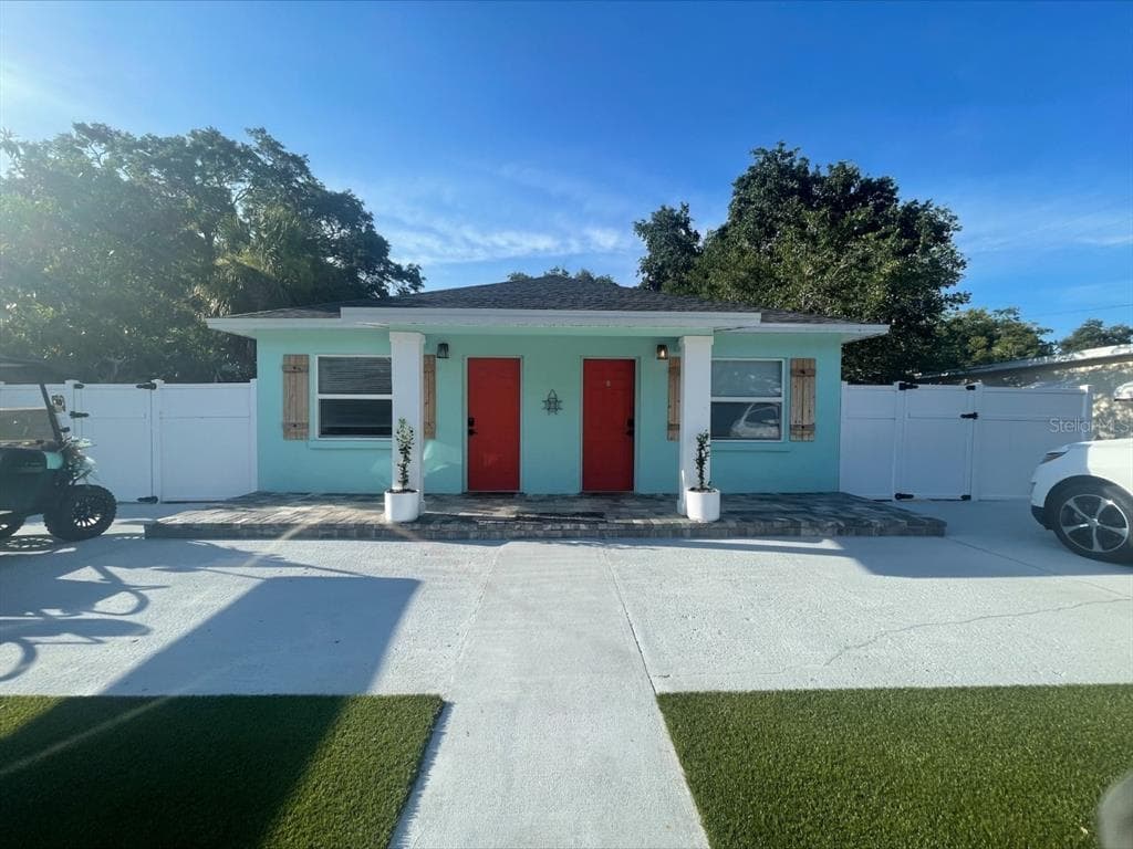 536 ROANOKE STREET DUNEDIN, FL 34698