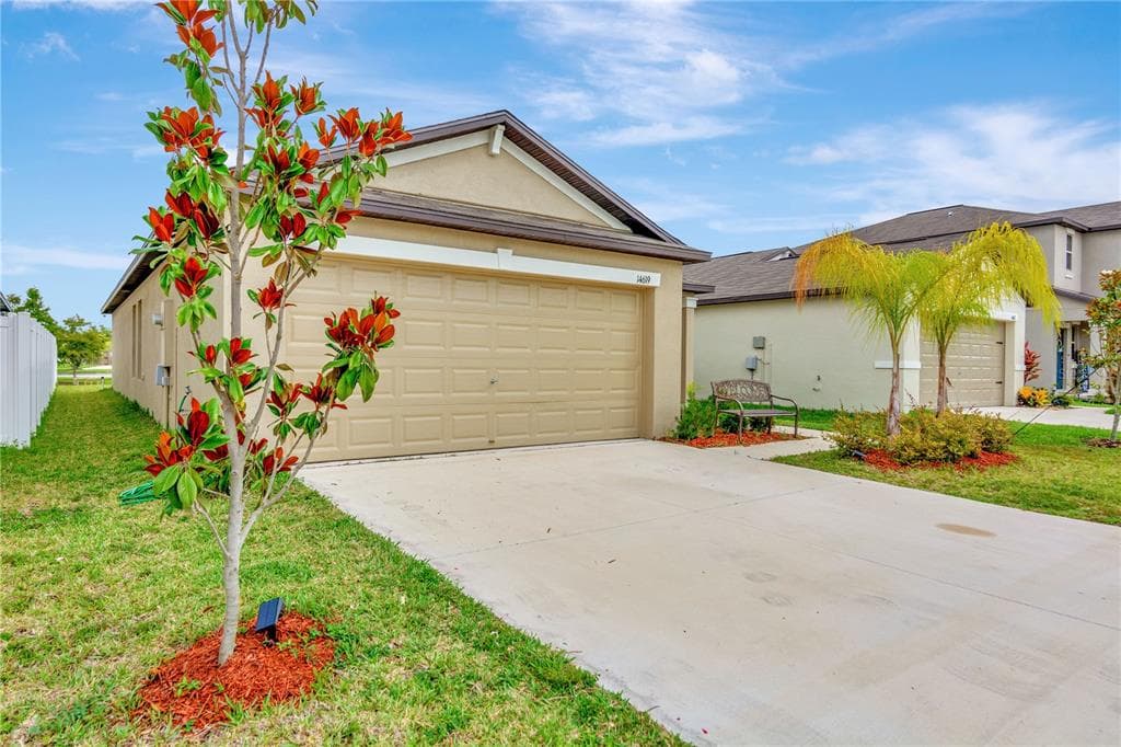 14619 DUNROBIN DR WIMAUMA, FL 33598