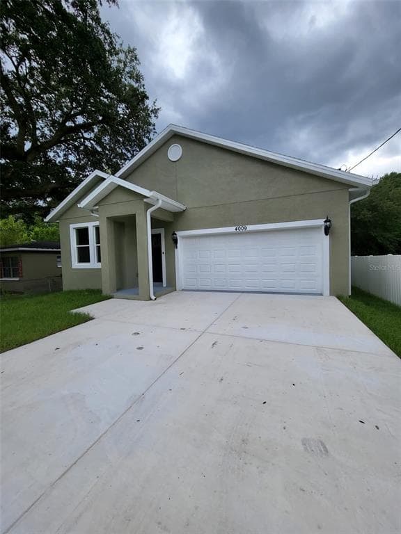 4009 E MILLER AVENUE TAMPA, FL 33617