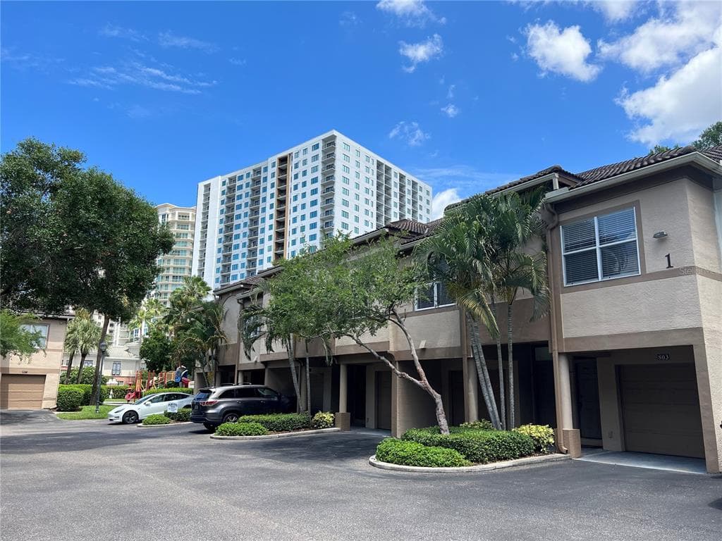 805 NORMANDY TRACE ROAD TAMPA, FL 33602