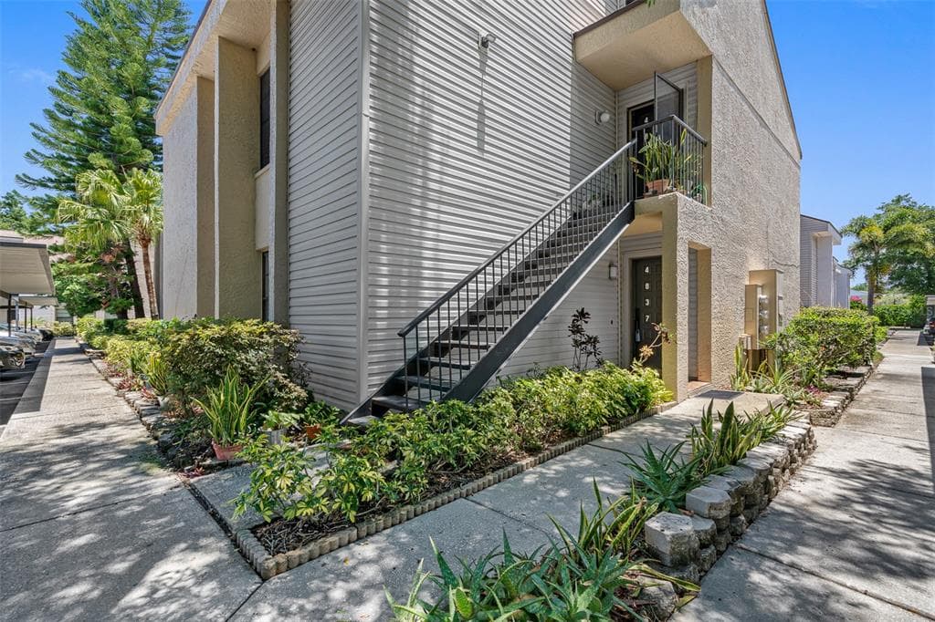 4837 PURITAN CIRCLE UNIT #2505 TAMPA, FL 33617