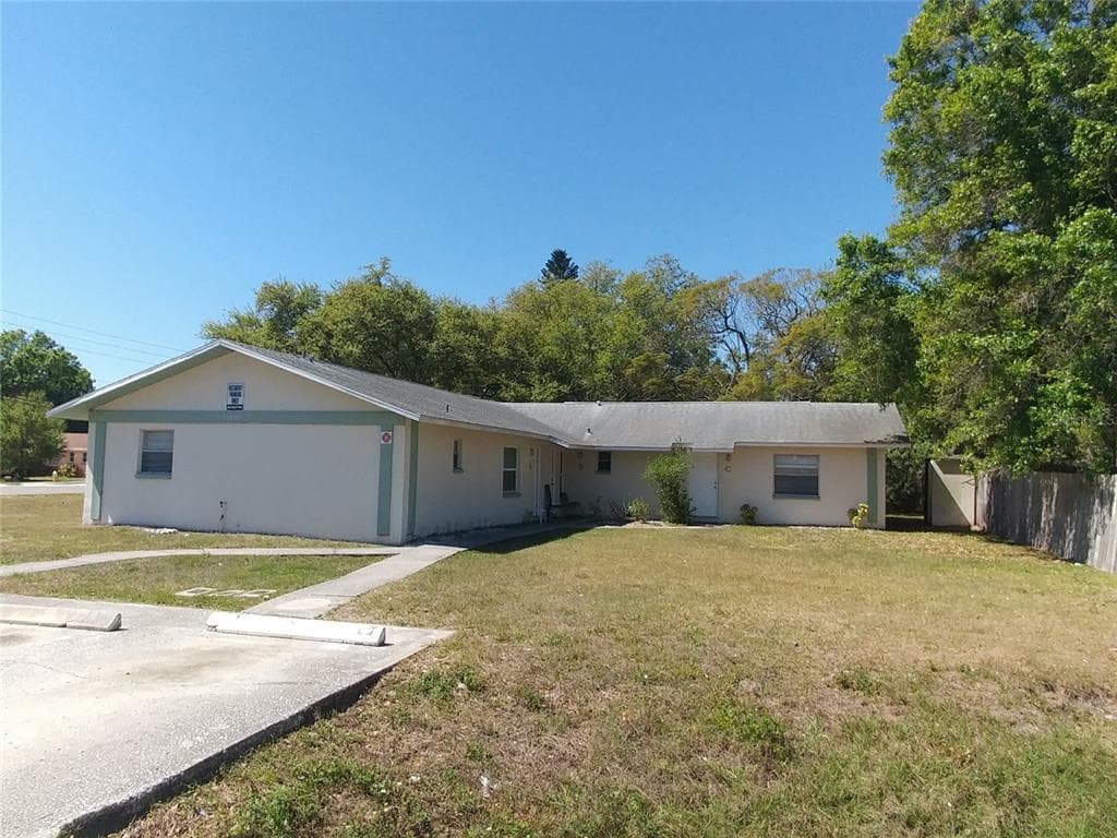 15000 WESTMINISTER AVENUE UNIT B CLEARWATER, FL 33760