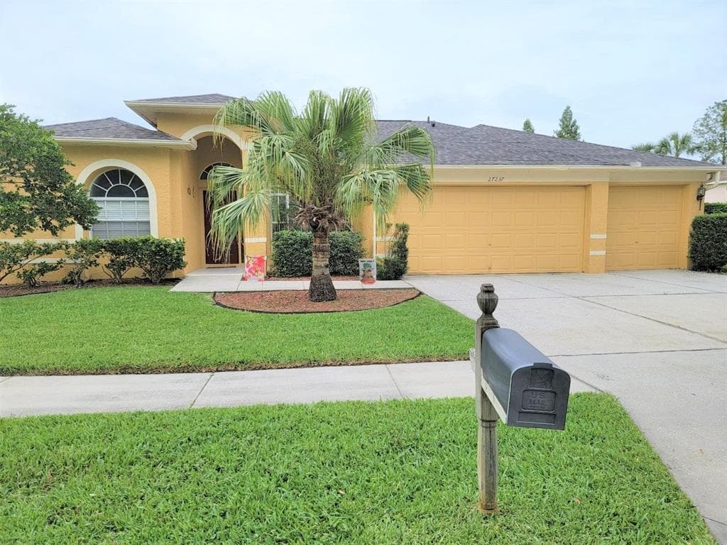 27237 BREAKERS DRIVE WESLEY CHAPEL, FL 33544