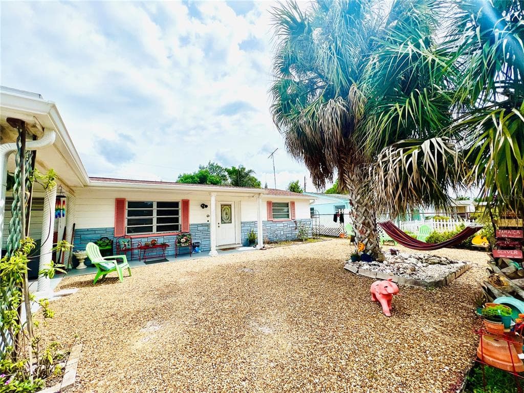 4725 FOOTHILL DRIVE HOLIDAY, FL 34690