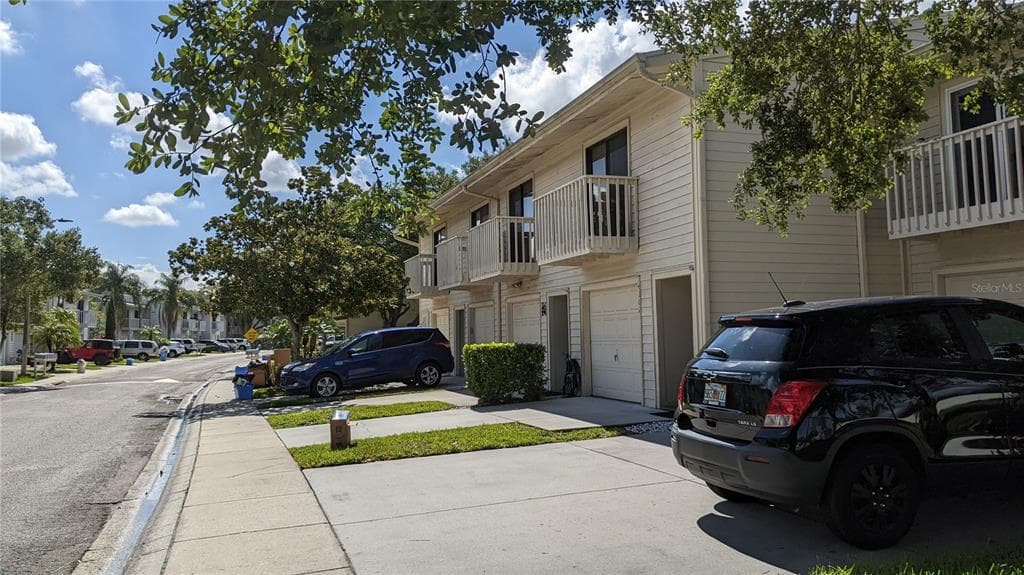 6310 93RD TERRACE N UNIT 4104 PINELLAS PARK, FL 33782