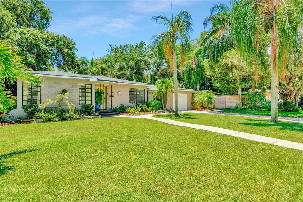 1900 25TH AVENUE N ST PETERSBURG, FL 33713