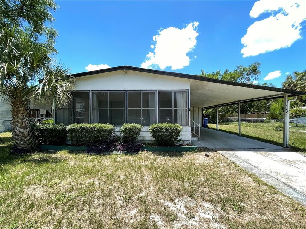 817 CENTER AVENUE BRANDON, FL 33511