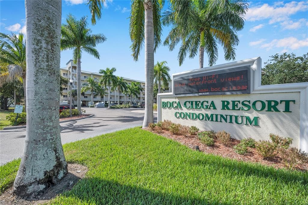 8800 BAY PINES BOULEVARD UNIT 120 ST PETERSBURG, FL 33709
