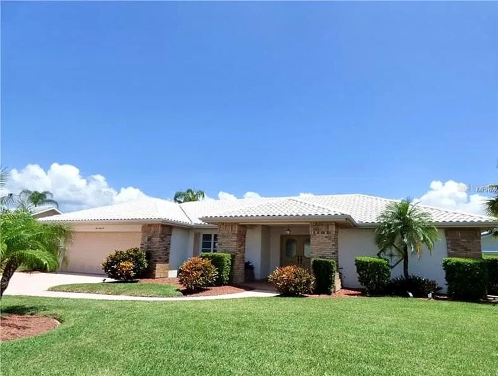 536 WARWICK LANE VENICE, FL 34293