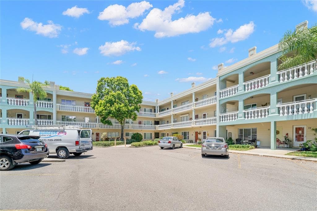 2330 ECUADORIAN WAY UNIT 18 CLEARWATER, FL 33763