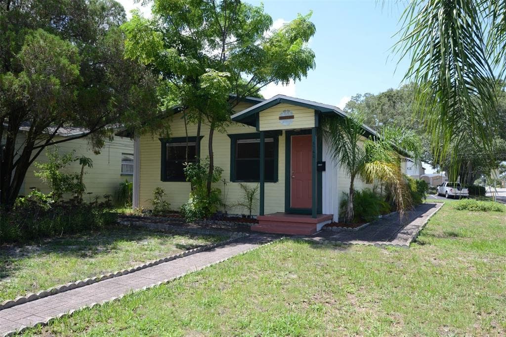 5762 2ND AVENUE N ST PETERSBURG, FL 33710