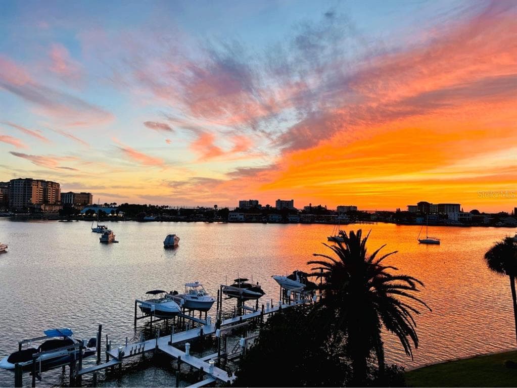 610 ISLAND WAY UNIT 408 CLEARWATER, FL 33767
