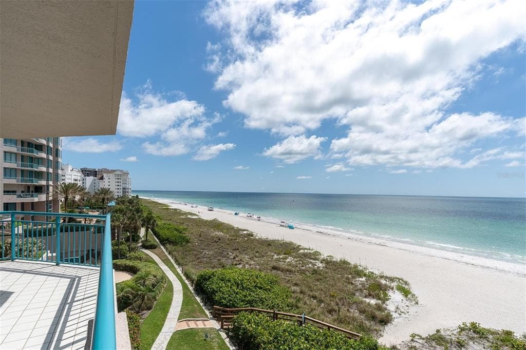 1540 GULF BOULEVARD UNIT 402 CLEARWATER, FL 33767
