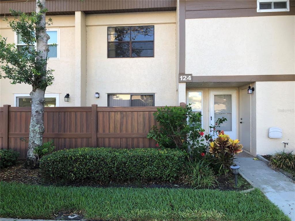 9209 SEMINOLE BOULEVARD UNIT 124 SEMINOLE, FL 33772