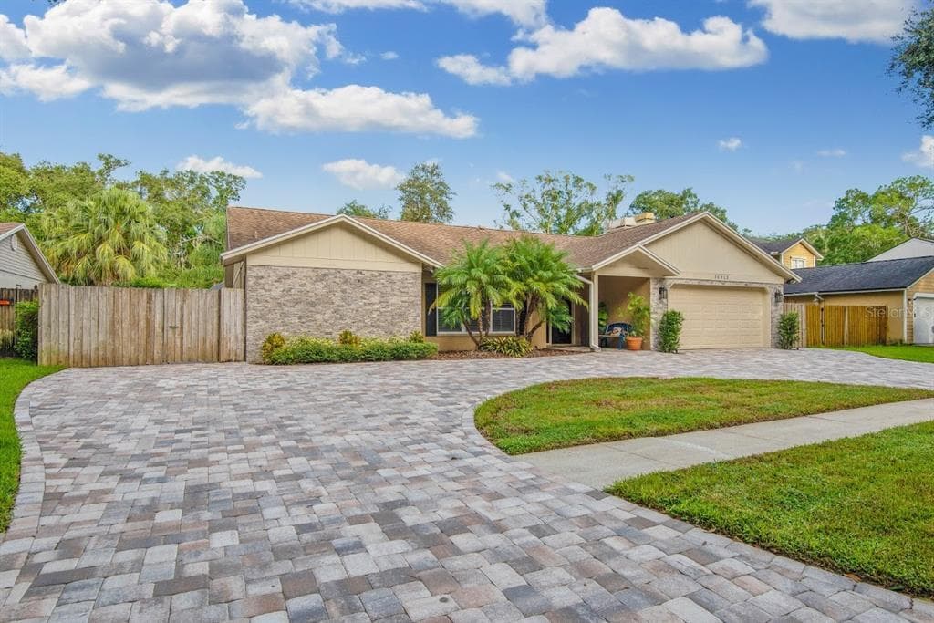 16913 CEDAR BLUFF DRIVE TAMPA, FL 33618