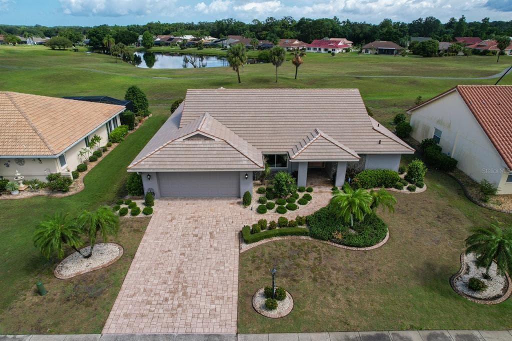1954 WOLF LAUREL DRIVE SUN CITY CENTER, FL 33573