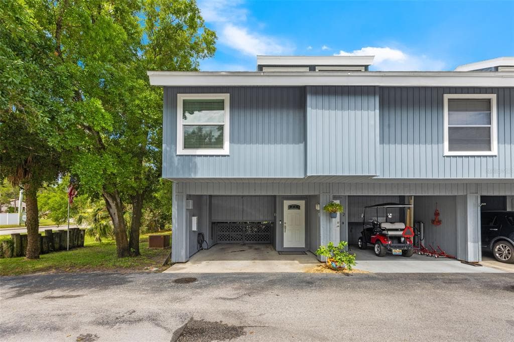 200 MERES BOULEVARD UNIT 1 TARPON SPRINGS, FL 34689