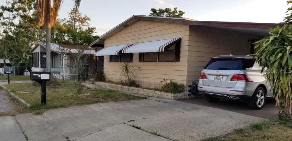 1825 HOLIDAY DRIVE HOLIDAY, FL 34691