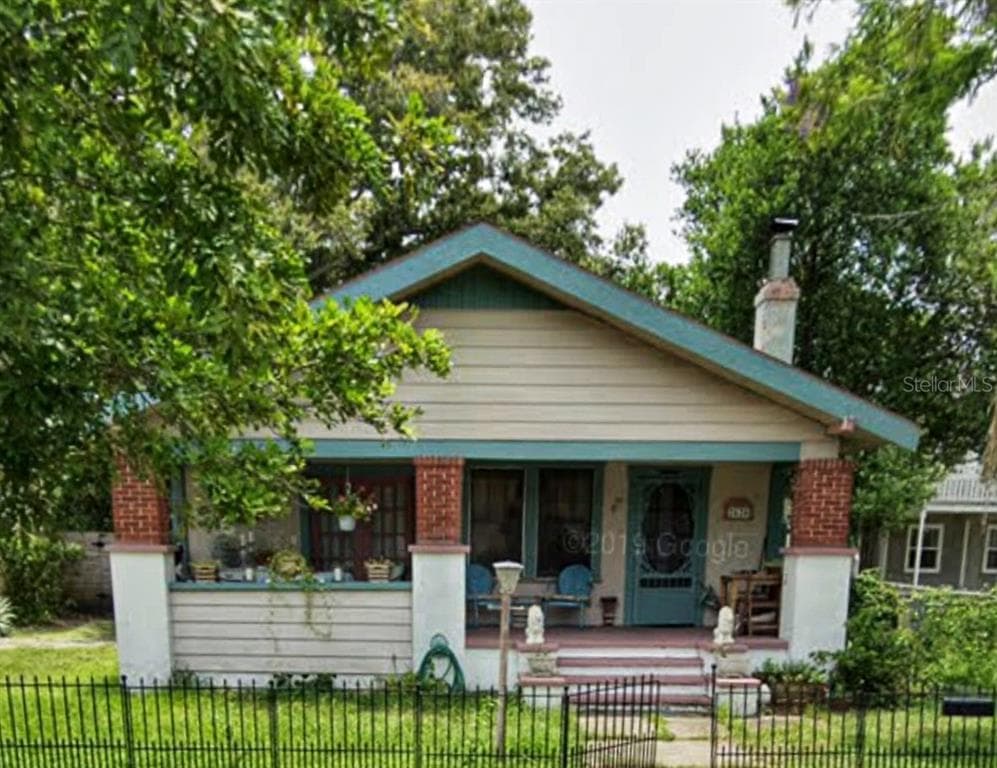 2626 3RD AVENUE N ST PETERSBURG, FL 33713