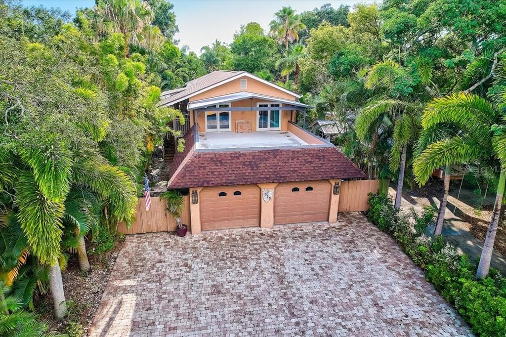515 ORANGE STREET PALM HARBOR, FL 34683