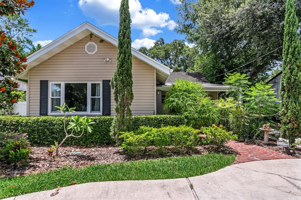 918 W BRADDOCK STREET TAMPA, FL 33603