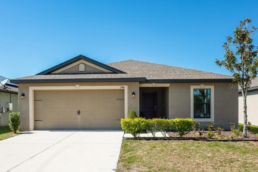 944 WYNNMERE WALK AVENUE RUSKIN, FL 33570