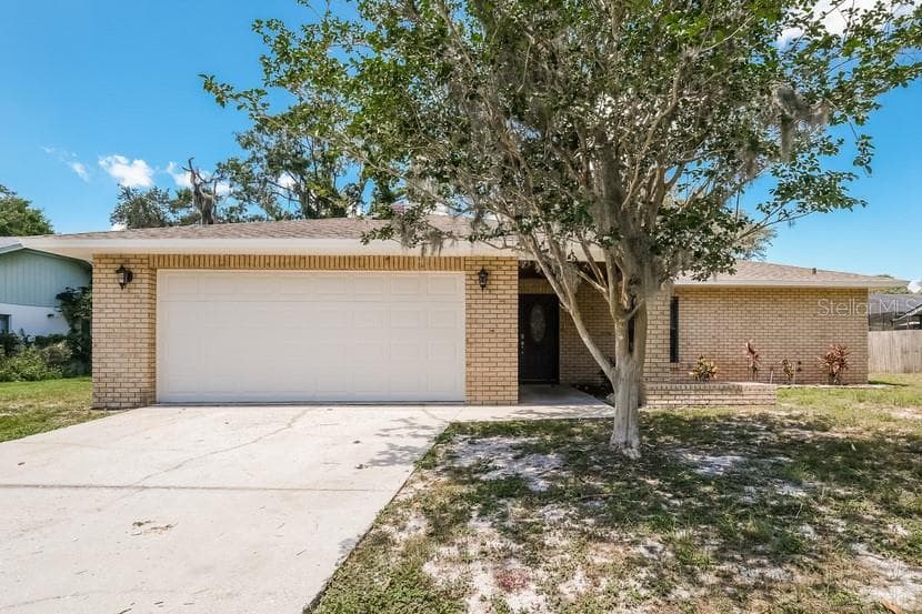 2403 SPRUCEWOOD LANE PLANT CITY, FL 33563