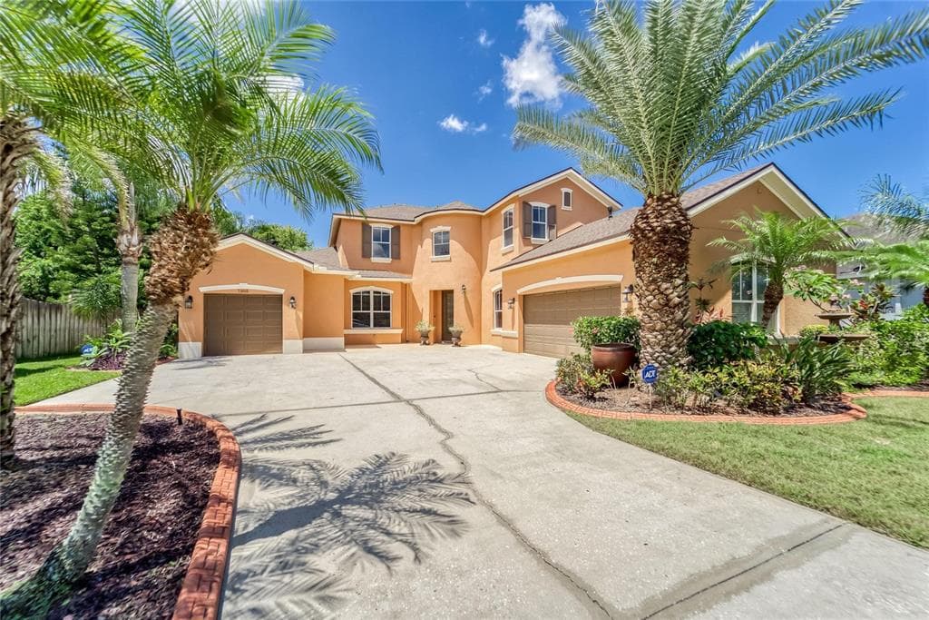 7305 CARRINGTON OAKS LANE