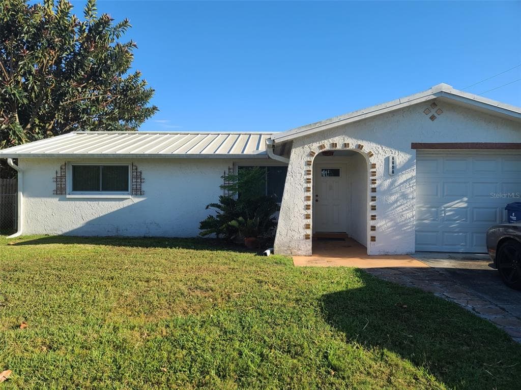 3242 GARFIELD DRIVE HOLIDAY, FL 34691