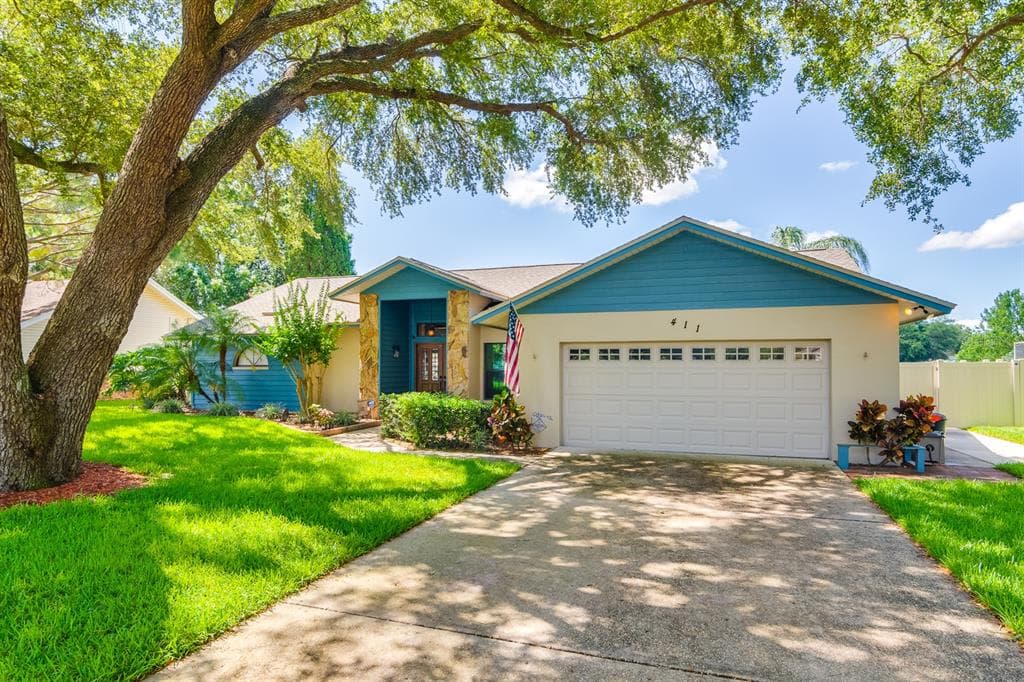 411 HICKORY LAKE DRIVE BRANDON, FL 33511