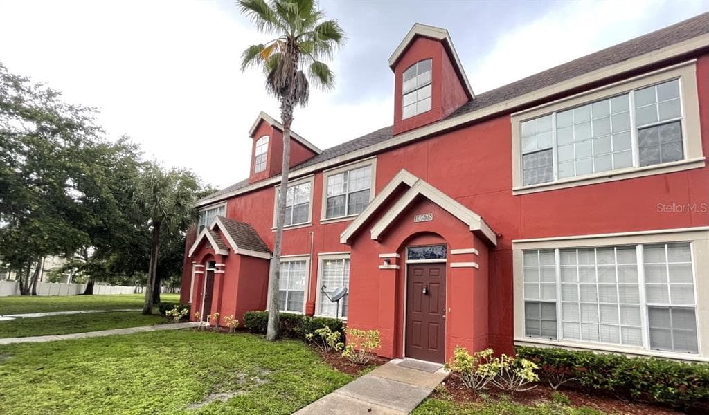 10578 WINDSOR LAKE COURT UNIT 10578 TAMPA, FL 33626
