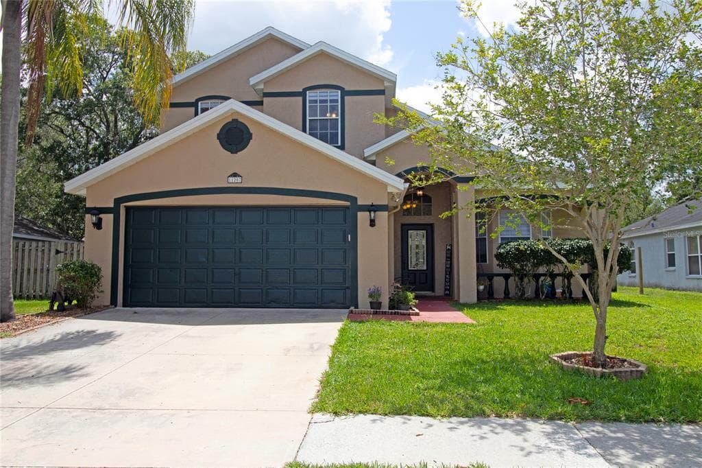 11207 INDIAN OAKS DRIVE