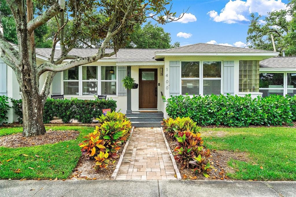 1400 26TH AVENUE N ST PETERSBURG, FL 33704
