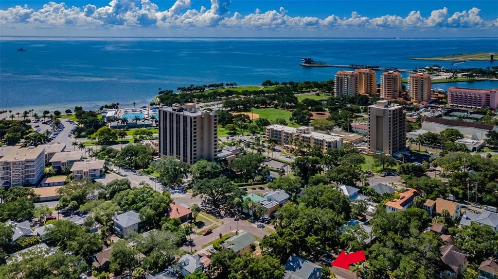 435 10TH AVENUE NE ST PETERSBURG, FL 33701
