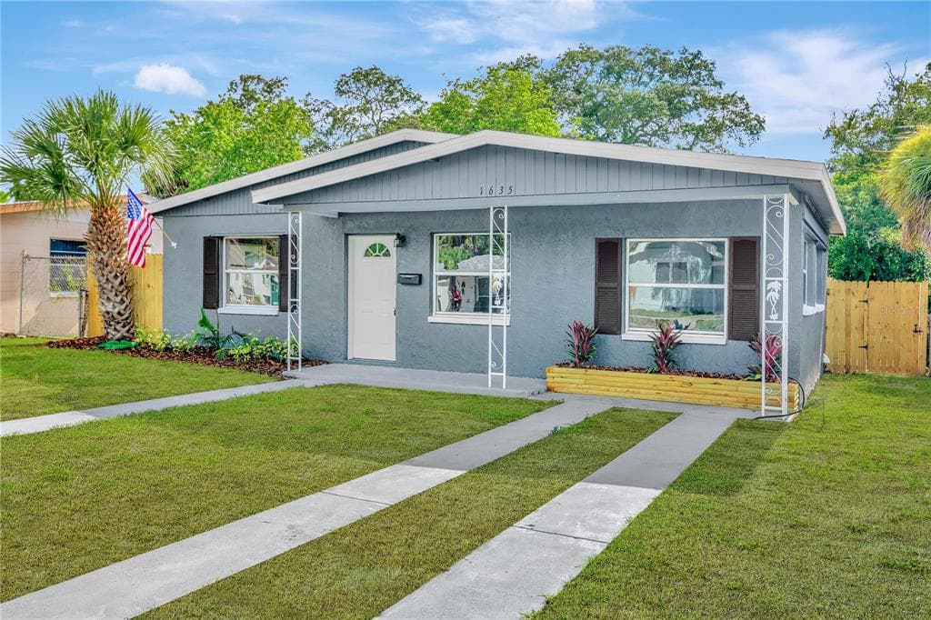 1635 40TH STREET S ST PETERSBURG, FL 33711